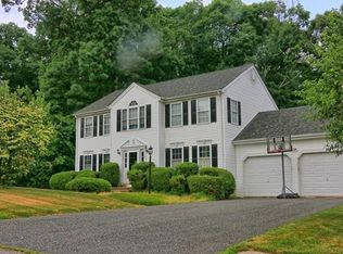 28 Christopher Dr, Grafton, MA 01519