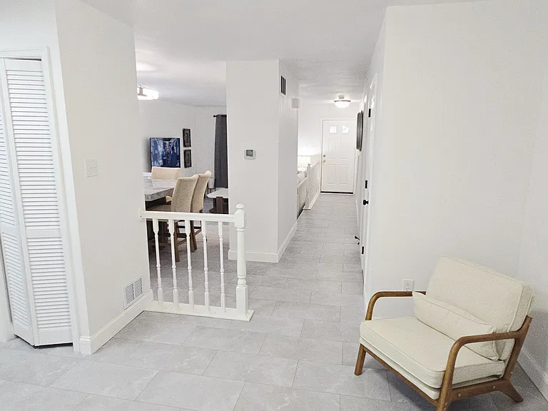 8 Highlands Ct — Photo 11
