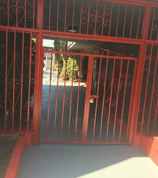 1st image of 1011 E Palmer Ave