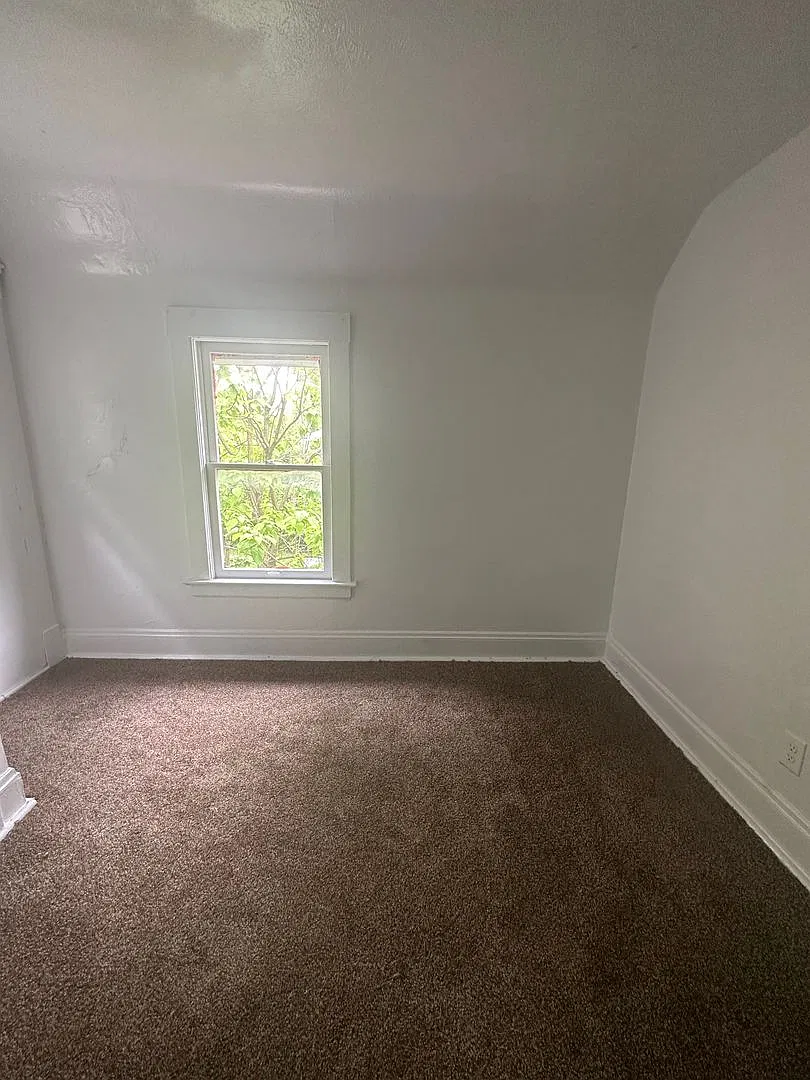 3bd Single Section 8 — Photo 4
