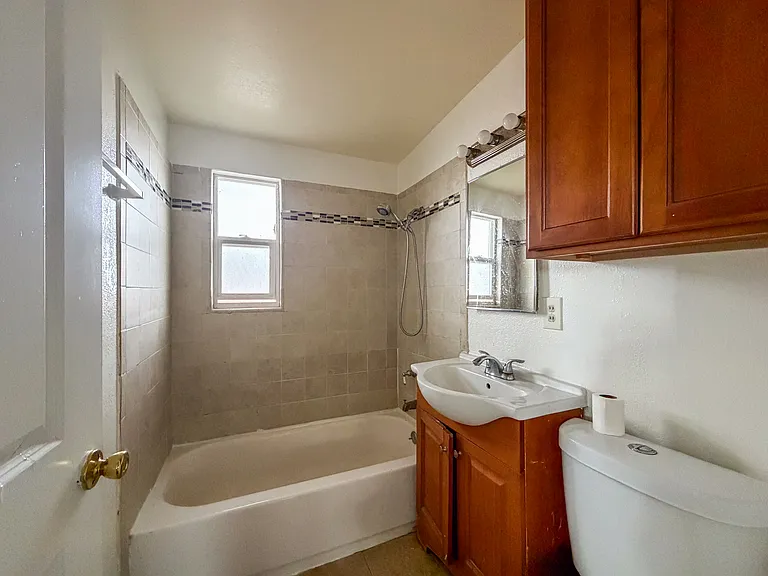 610 15th St #612 — Photo 7
