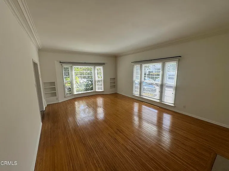 368 S Crescent Dr — Photo 5