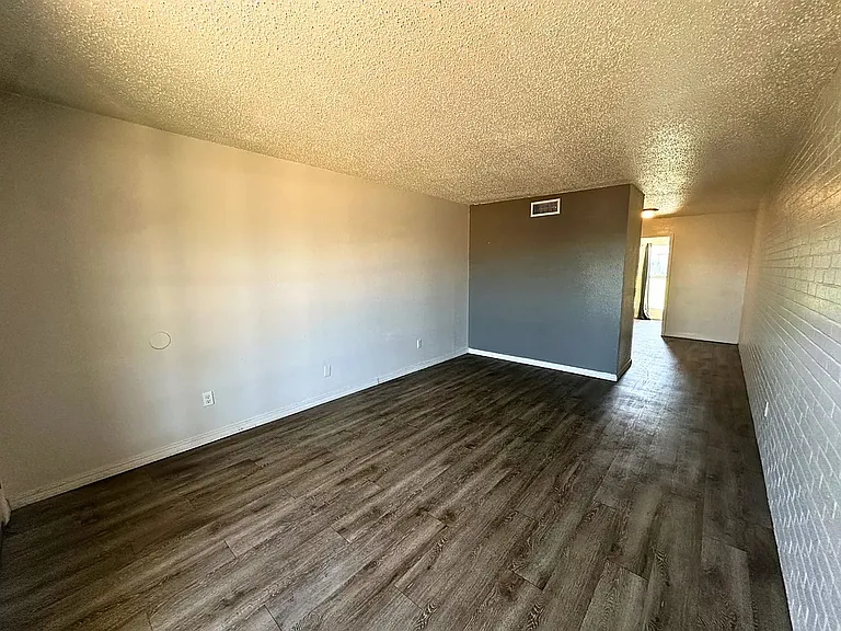 DW LAWTON — Photo 11