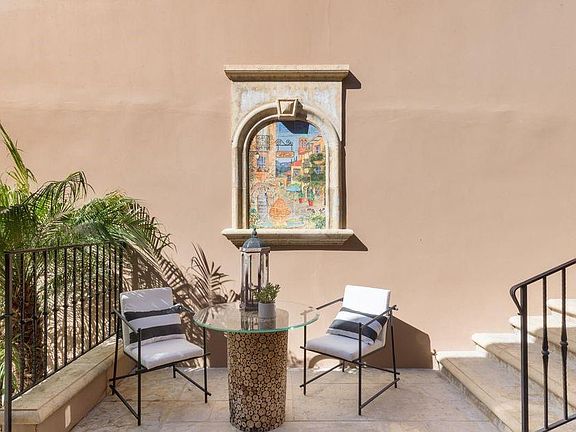 Multiple Outdoor Terraces, 3 levels