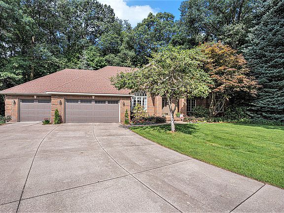 3rd image of 14612 Creek Edge Dr