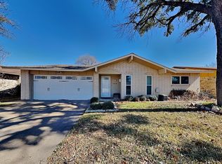 1814 Glenwick Ln, Irving, TX 75060