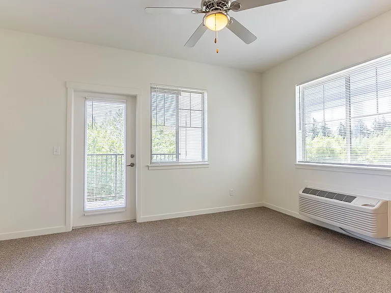Riverplace Apartment Homes — Photo 17