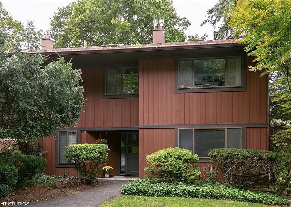 1st image of 489 Martling Ave #489