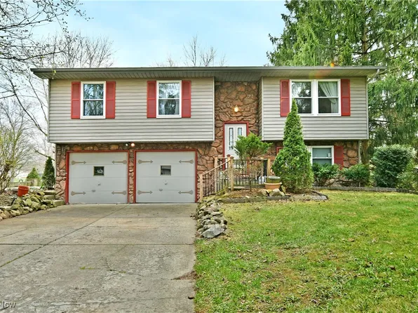 499 Garden Valley Dr, Boardman, OH 44512