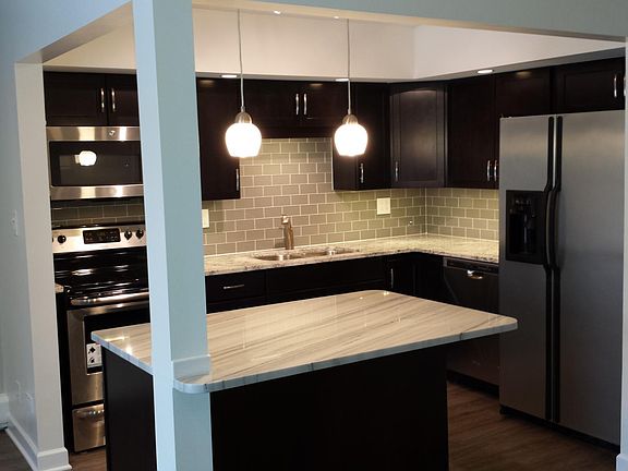 4th image of 803 S Dwyer Ave