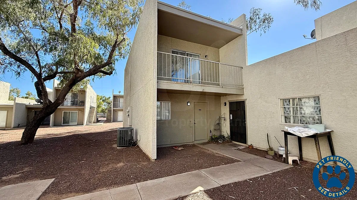 2801 E Marconi Ave — Photo 1