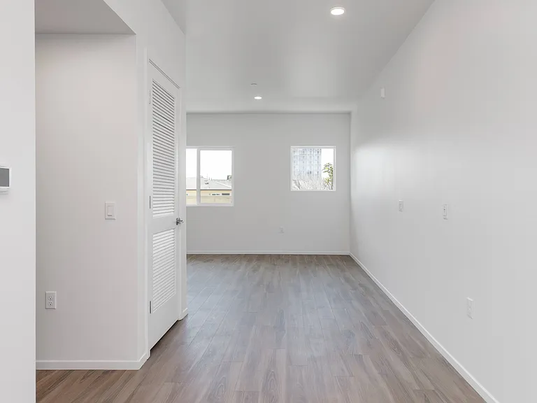 Backhouse Apartments — Photo 15