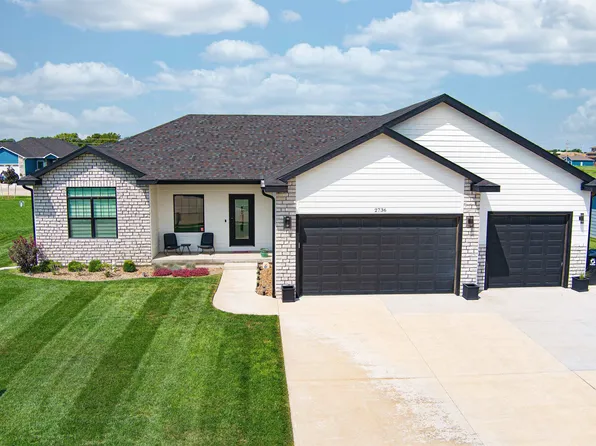 2736 Wet Stone Dr, Salina, KS 67401