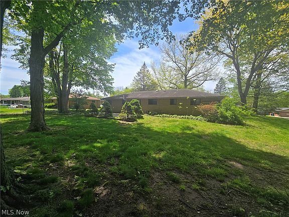 4th image of 5229 Evergreen Dr
