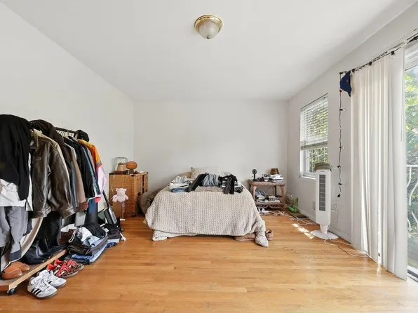 207 New York Avenue image 16 of 21