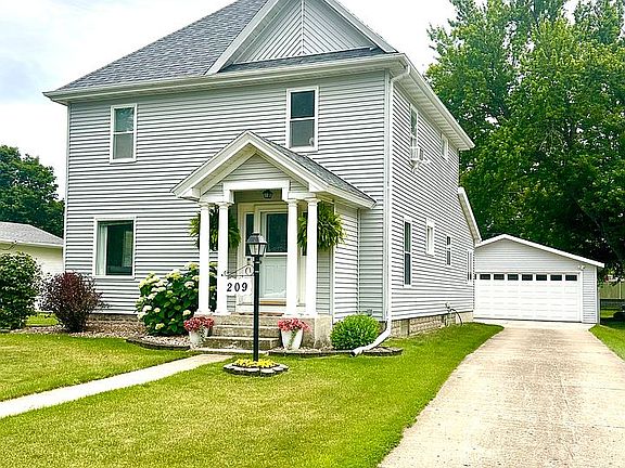 2nd image of 209 W 3rd St