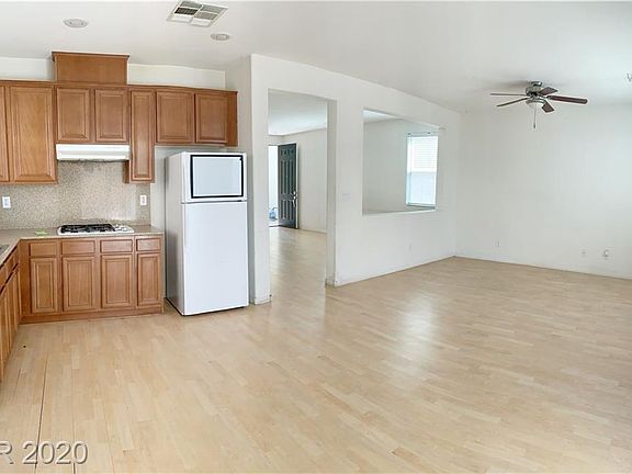 5th image of 10079 Pelham Park Ave