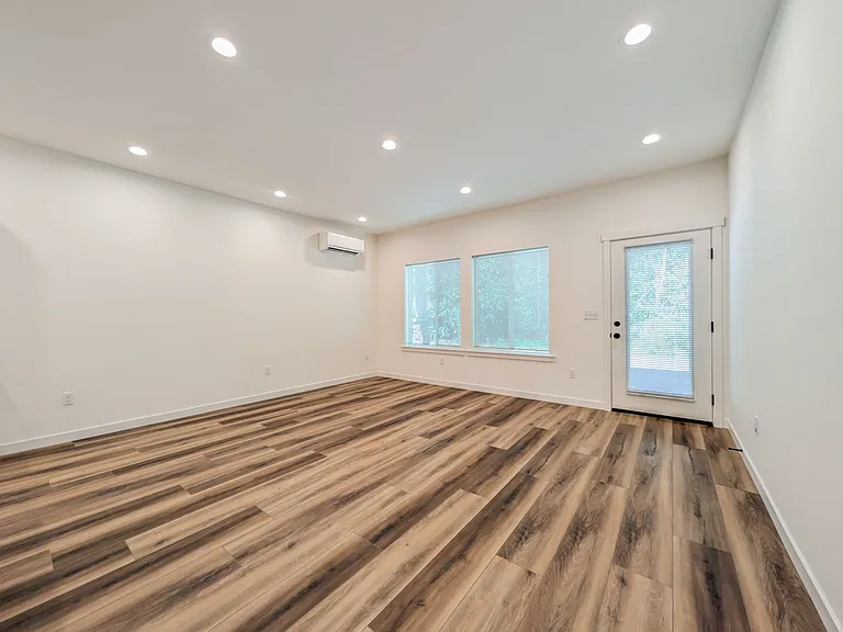 1525 114th St NE — Photo 5