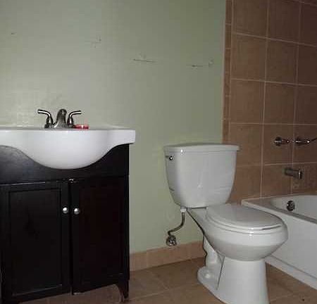 4th image of 3610 NW 21st St APT 406