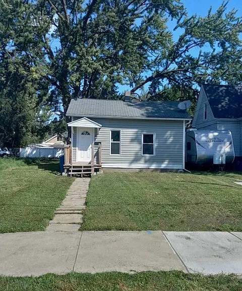 1123 Nevada St — Photo 1