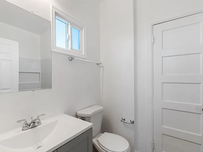1226 Olive Ave — Photo 10