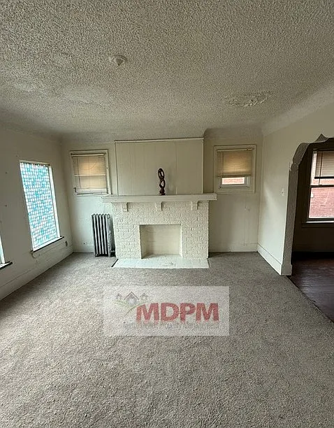 3 bed, 800 sqft, $1,000 — Photo 4