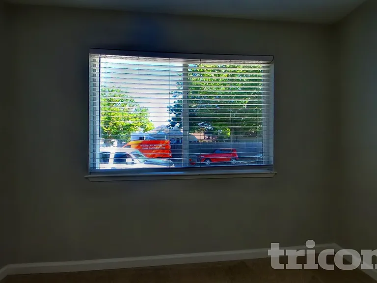 5041 Whittier Dr — Photo 12