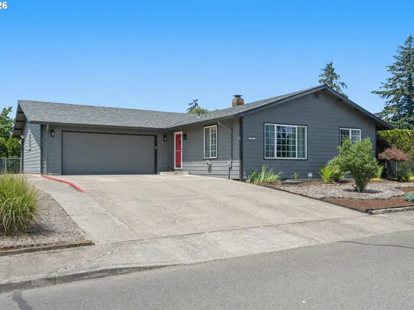 1517 N Locust St, Canby, OR 97013