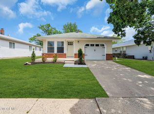 38 Roman Street, Toms River, NJ 08757