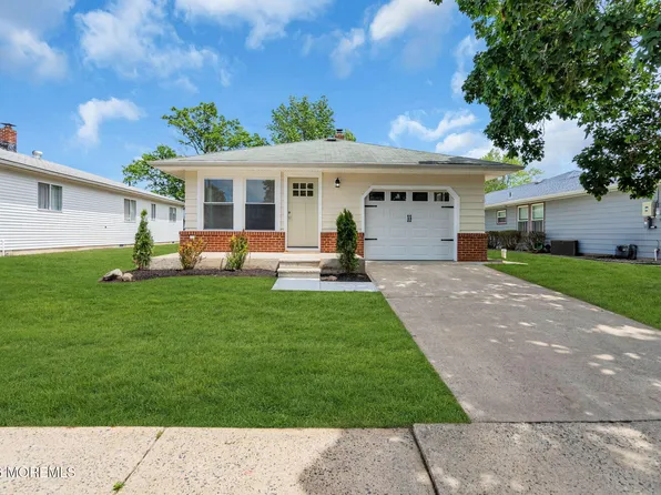 38 Roman Street, Toms River, NJ 08757