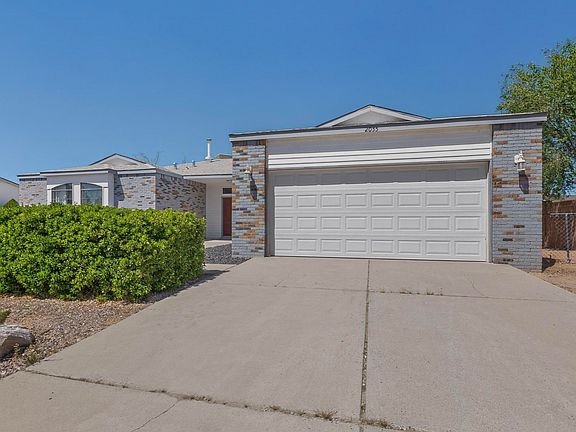 4th image of 2055 Columbia Ct NE