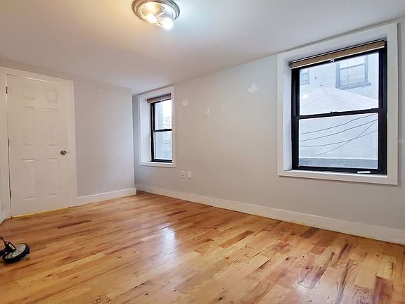 5th image of 183 Johnson Ave #B