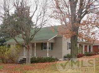 400 N Main St, Dickson, TN 37055