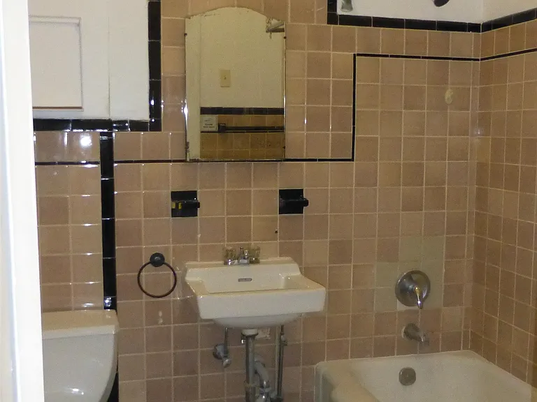 236 Wash Street 103 Ninth St #2 — Photo 7