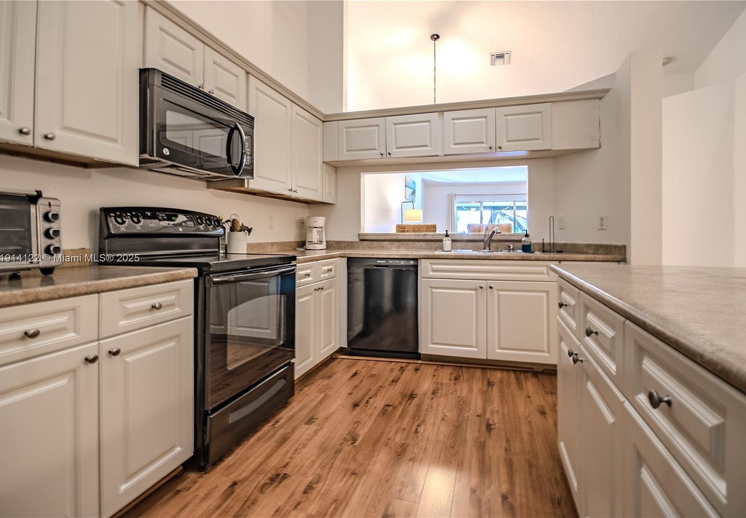 7652 Pinewalk Dr S #139