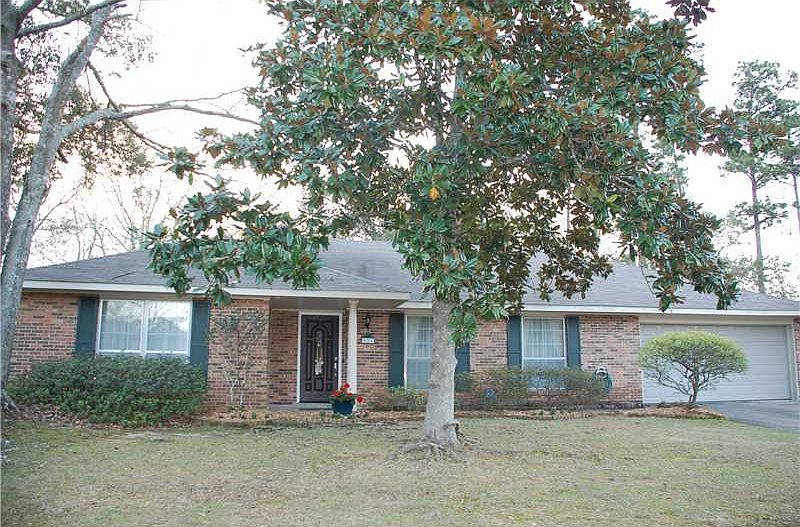 1st image of 138 Kingston Dr