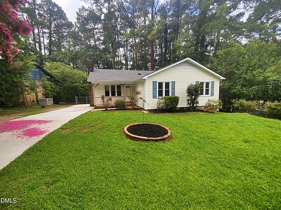 3rd image of 813 Plentywood Ct