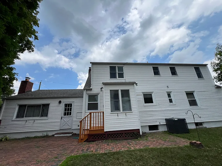 377 Hasbrouck Blvd — Photo 26
