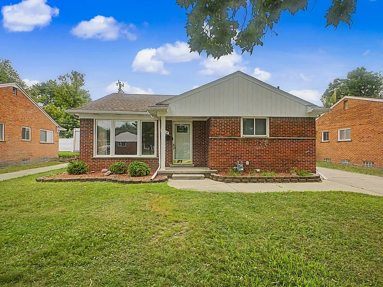 8108 Whitefield St — Photo 3