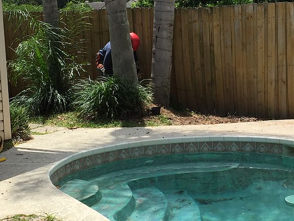 3rd image of 6910 Silvermill Dr