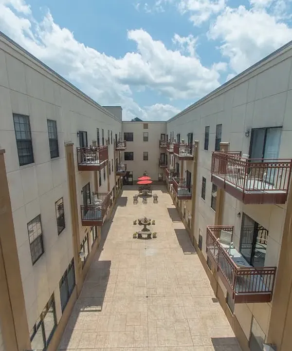 Tenth & College Apartments