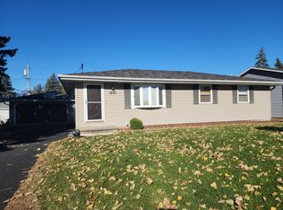 1250 Burnette St, Neenah, WI 54956