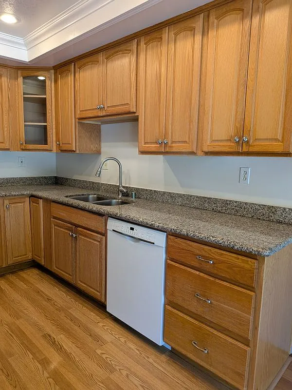 2 bed, 2.0 bath, 1078 sqft, $3,795 — Photo 1