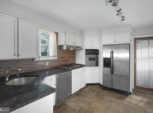 158 McClellan St, Philadelphia, PA 19148