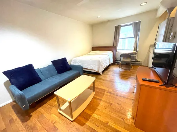 348 E 49th St APT 2B, New York, NY 10017
