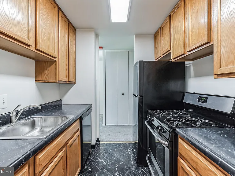 6100 Henry Ave #5B — Photo 11