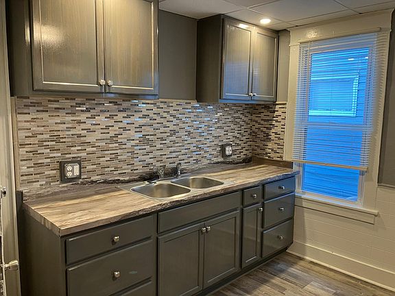 4th image of 386 Auburn Ave #1