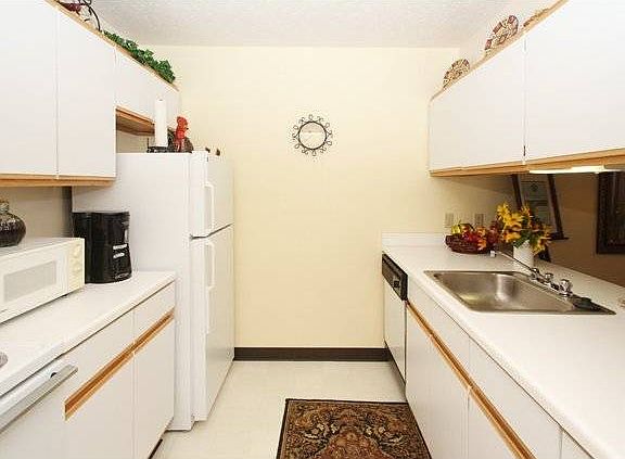 2nd image of 245 Memorial Dr APT E-20