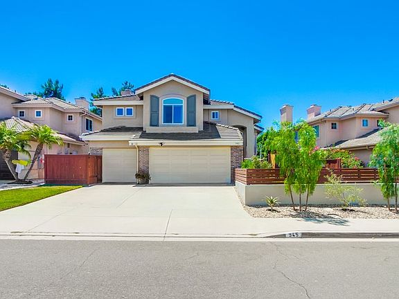 4th image of 945 Honeysuckle Dr