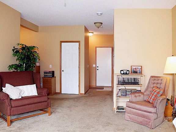 2446 Eilanna Dr Northfield